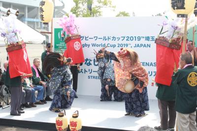 屋外ステージで上演された畔吉ささら獅子舞３